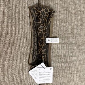 lululemon NWT True Leopard Headband metal vent tech